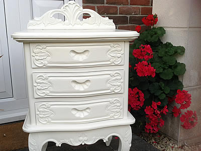 Shabby chic painted chest of drawers - Lymington