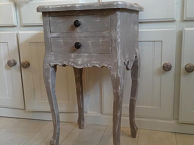 Shabby chic - painted drawers - Lymington New Forest Hampshire