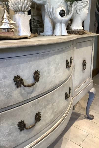Shabby chic french sideboard