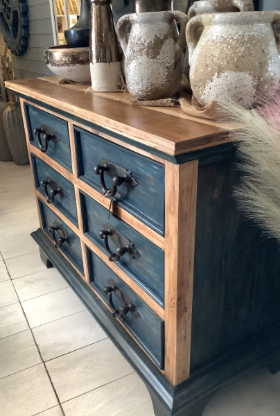 Shabby chic - French Chic painted drawers - Lymington New Forest Hampshire